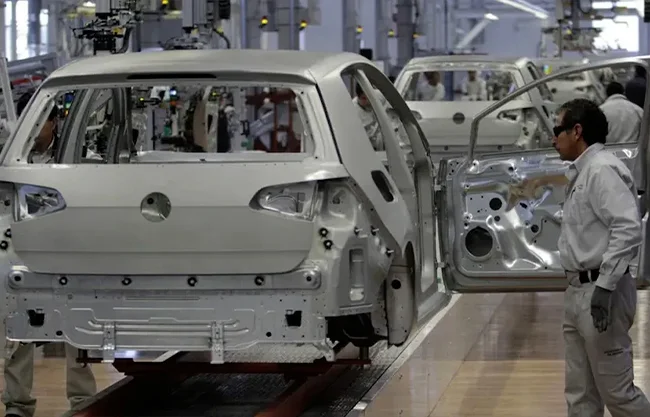Incertidumbre en el sector automotriz: Aranceles a exportaciones mexicanas podrían escalar al 35%