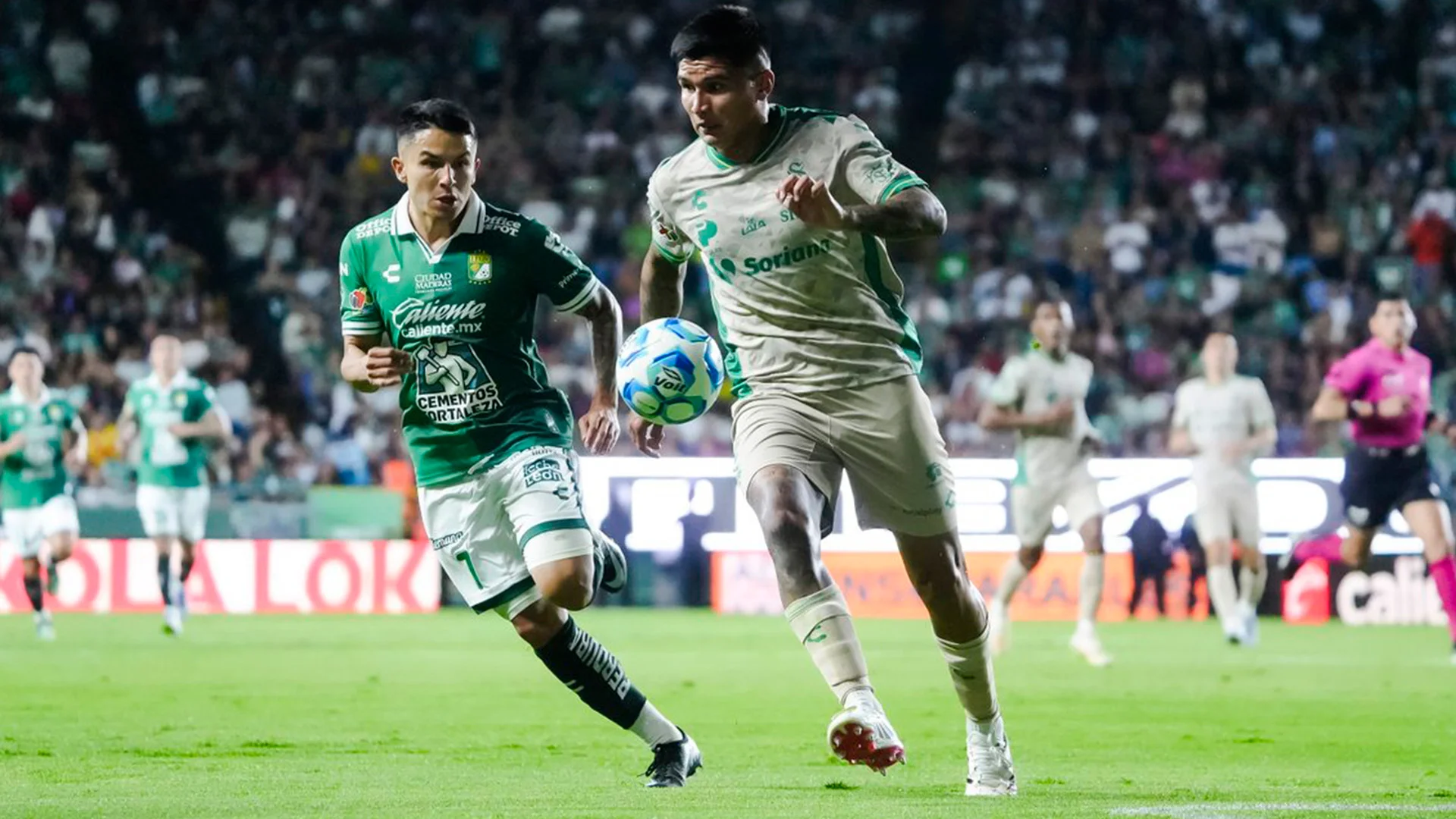 En un choque de necesitados, León superó 2-1 a Santos Laguna y mejora su posición en el Clausura 2026