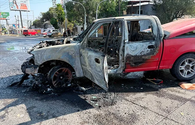 Operativo contra 'El Mencho' deja 26 muertos y una estela de violencia en Jalisco