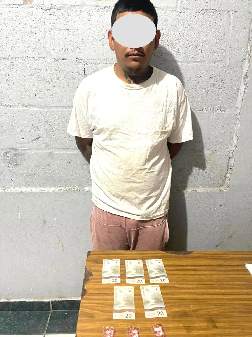 Policía Estatal detiene a cuatro por posesión de cristal en Gómez Palacio