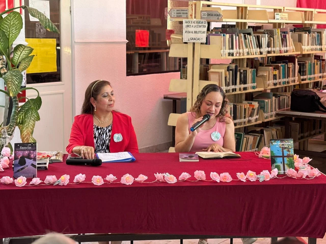 La Asociación de Mujeres Poetas de la Laguna celebra más de 30 años de fomentar la literatura y la cultura en la región, consolidándose como un referente artístico.