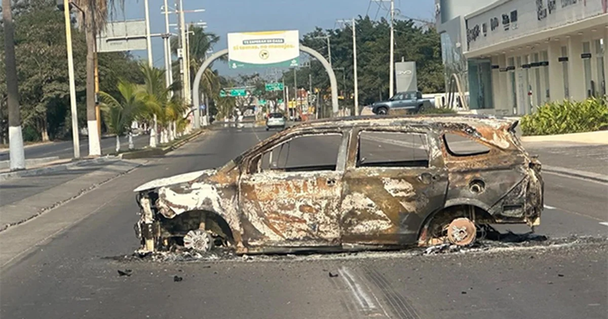 Indicó que el personal del gobierno estadunidense en Jalisco, así como en Tijuana, BC, permanece sujeto a toque de queda durante horas nocturnas