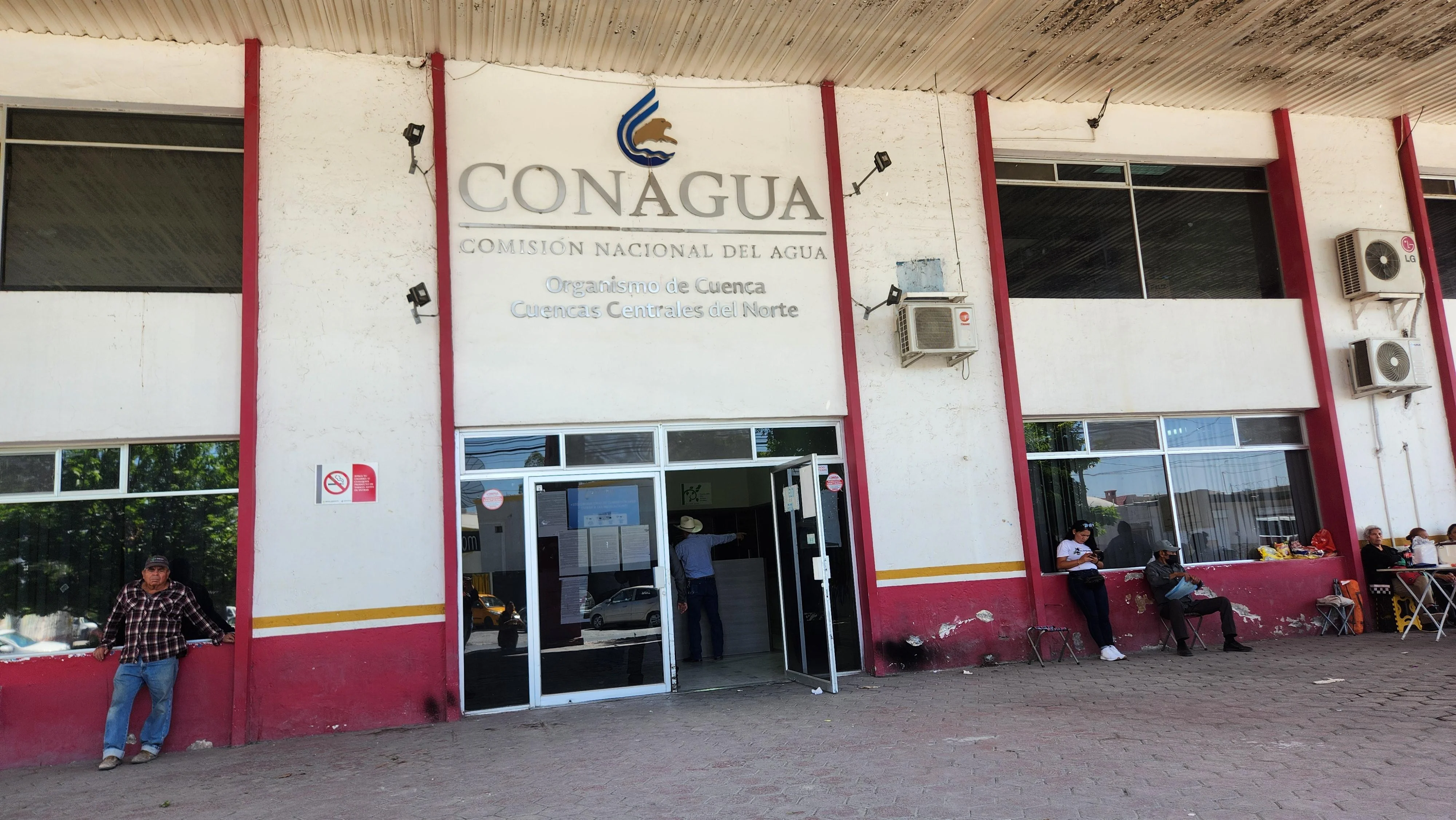 Conagua llama a productores de la Comarca Lagunera a regularizar sus títulos de agua vencidos para acceder a programas federales de apoyo.