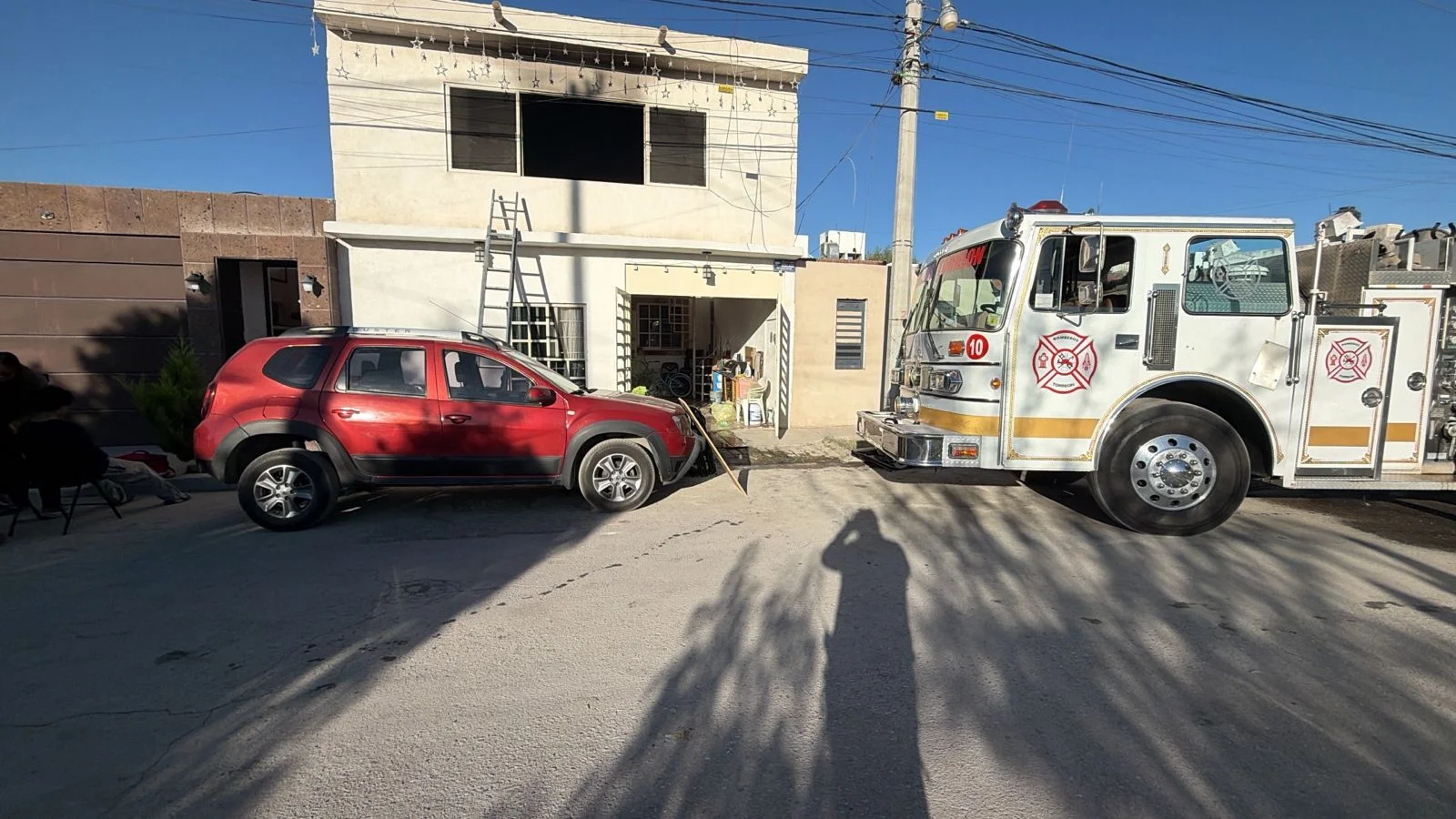 Corto circuito provoca incendio de vivienda en la colonia Villa California de Torreón