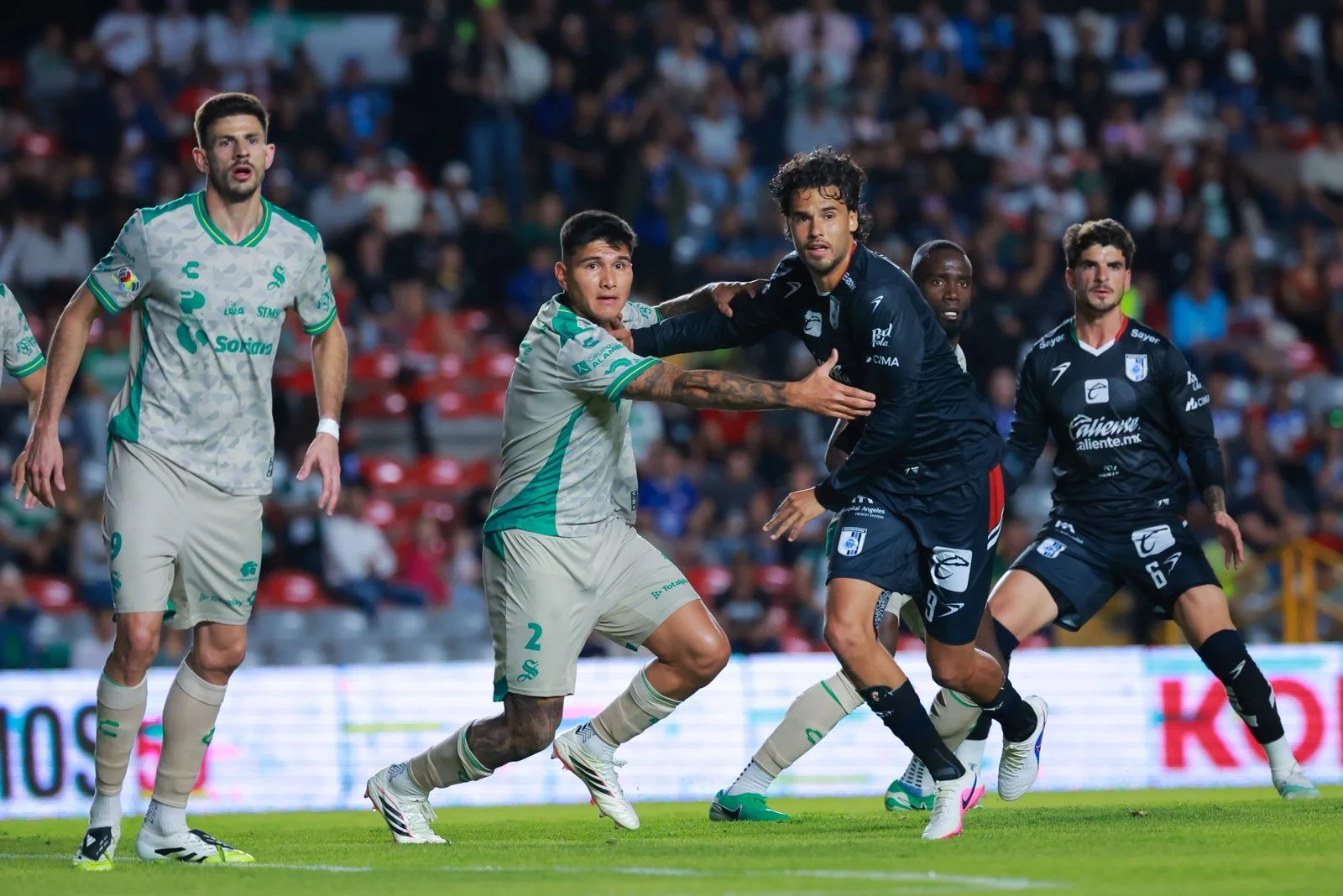 Lucca Vuoso debutó con el primer equipo, teniendo buen accionar