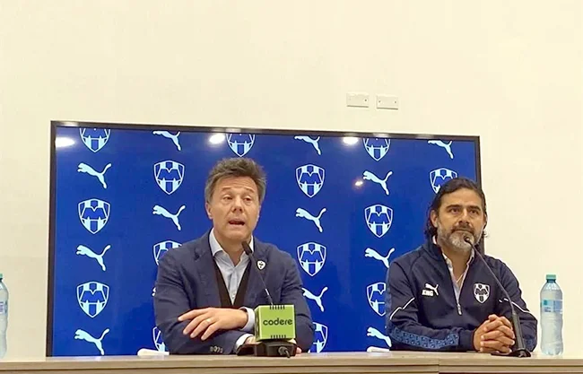 José Antonio Noriega, presidente deportivo de Rayados, anunció a Nicolás Sánchez como entrenador "por lo pronto" y a los ídolos albiazules Walter Erviti y Severo Meza como sus auxiliares