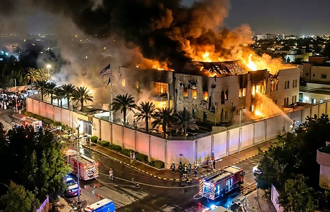 La Embajada de Estados Unidos en Riad, la capital de Arabia Saudí, fue atacada con drones, en medio de la guerra que inició el fin de semana entre Washington e Israel en contra de Irán