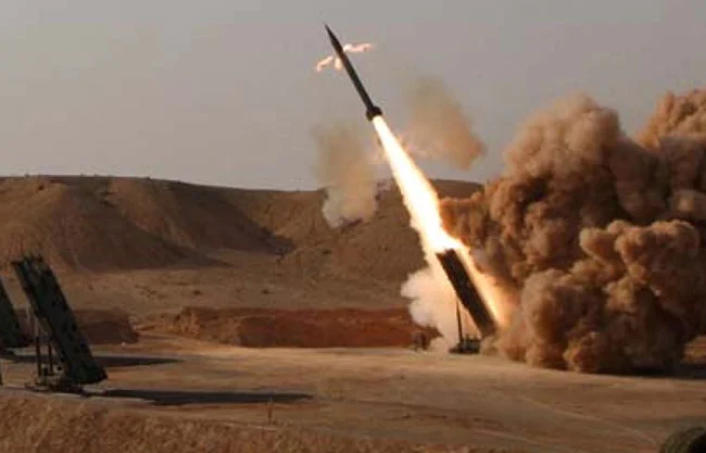 Cooper adjudicó esta disminución a que las fuerzas militares de Estados Unidos e Israel han "destruido implacablemente las defensas aéreas de Irán"