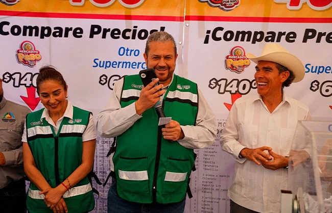 Reconoce participación ciudadana durante Mercadito de a Peso; el sorteo se realizó ante la presencia del notario público Ramón Oceguera Rodríguez