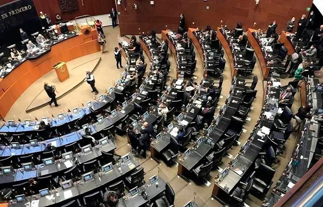 Acusa Oposición a 4T de impulsar reforma por puerta trasera