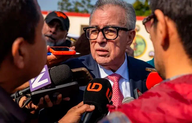 Retornan a salvo los 14 sinaloenses varados en Medio Oriente tras operativo diplomático
