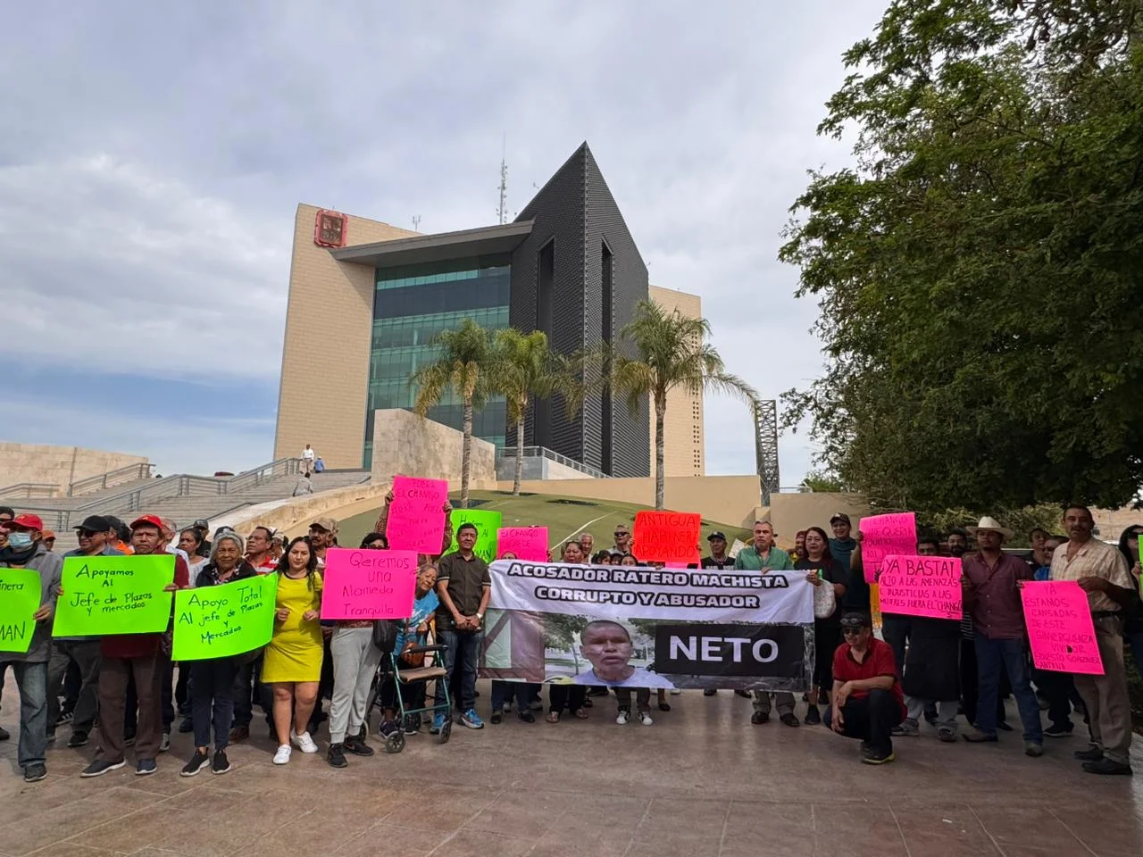 Comerciantes de la Alameda Zaragoza denuncian presunto acoso y acaparamiento de espacios; exigen salida de “pseudo líder”