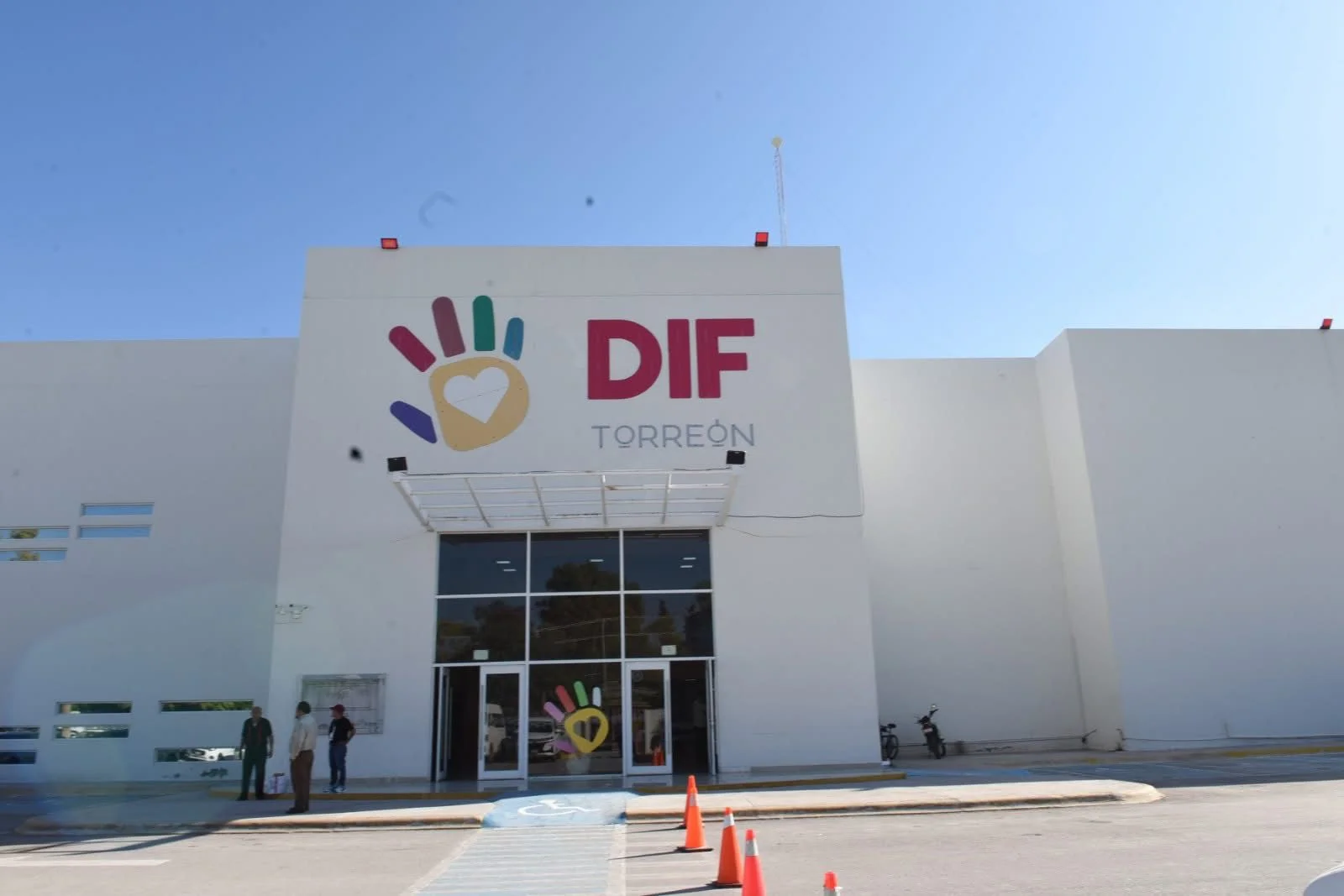 Torreón construirá Casa Fuerza Mayor, un centro diurno para adultos mayores con actividades recreativas y culturales, con inversión municipal.