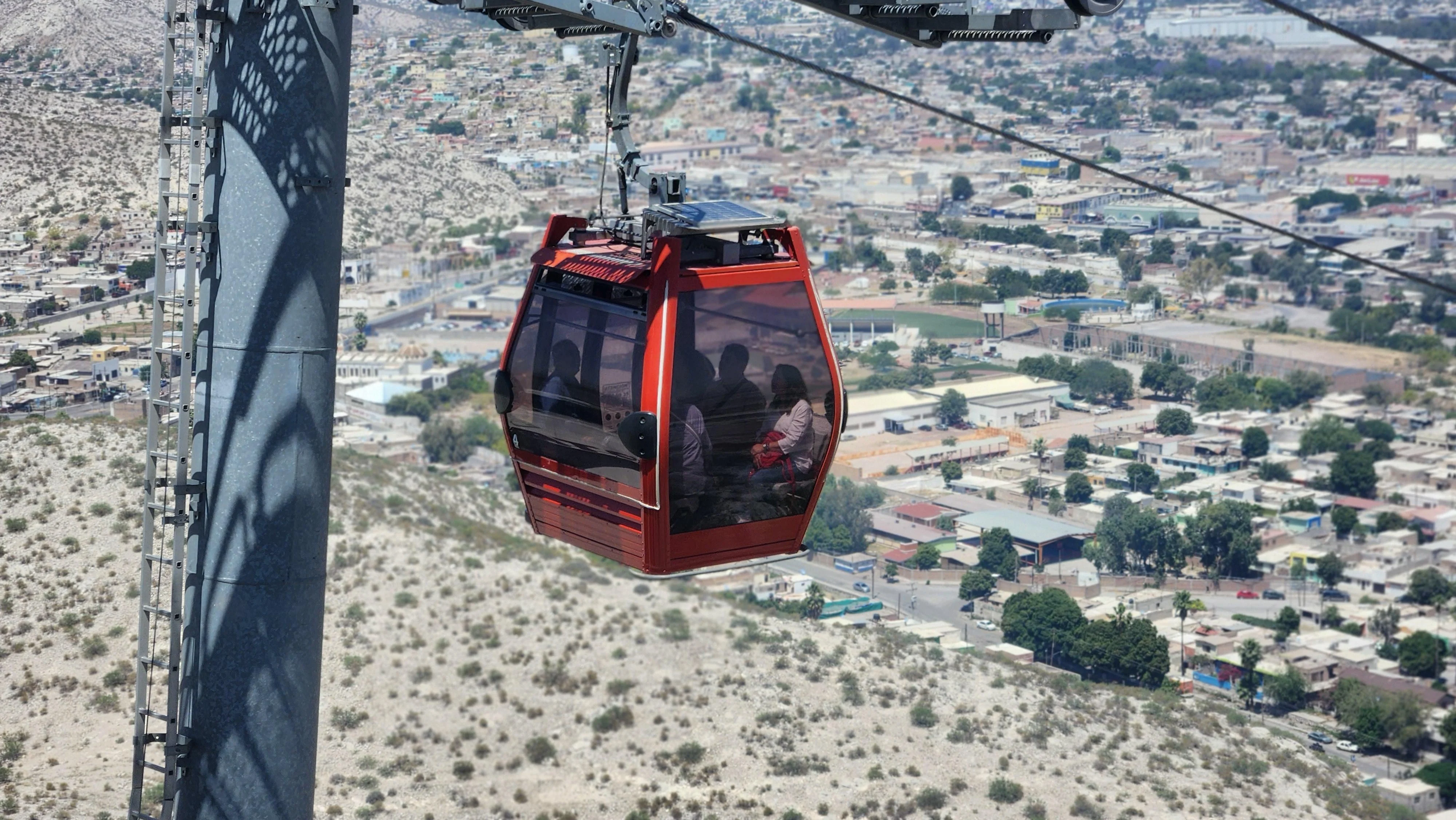 Suspenden servicio del Teleférico por fuertes ráfagas de viento en Torreón