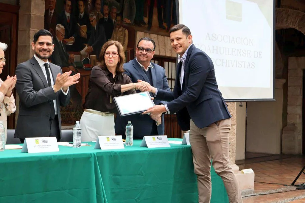 El IEC de Coahuila es reconocido por la excelencia en la gestión y preservación de su archivo institucional, garantizando transparencia y acceso a la información pública.