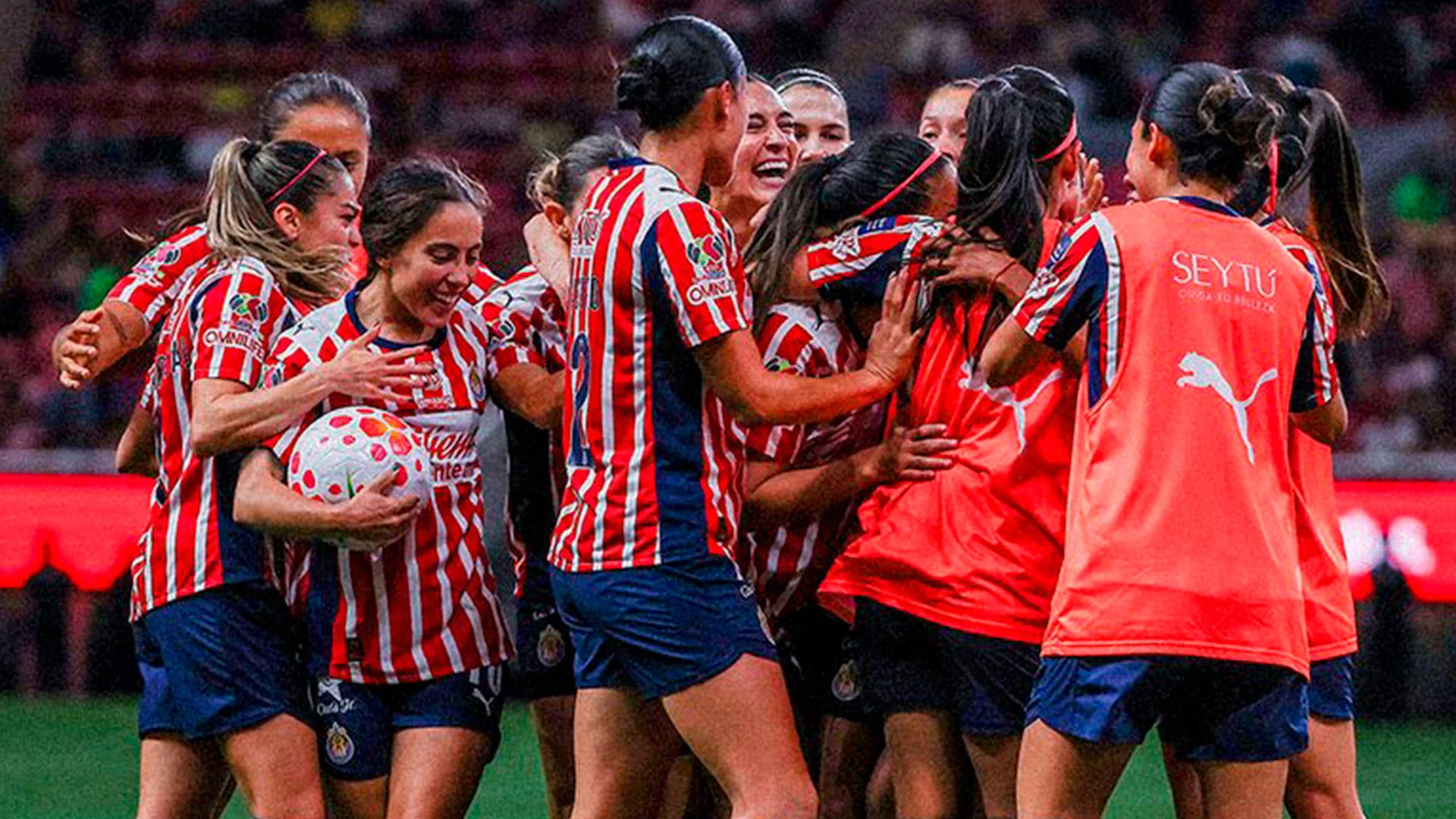 ¡Remontada rojiblanca! Chivas firma épica remontada y conquista el Clásico Nacional Femenil
