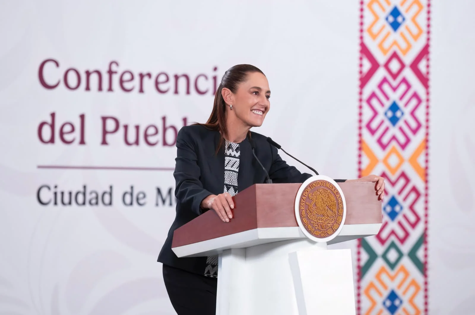 Gobierno de México firma acuerdo con Google, Meta y TikTok para prevenir y atender la violencia digital contra mujeres y niñas.