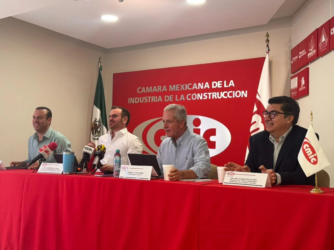 Empresarios respaldan iniciativa legislativa para regular y dar certeza jurídica al transporte de combustibles para autoconsumo industrial. #México #Energía