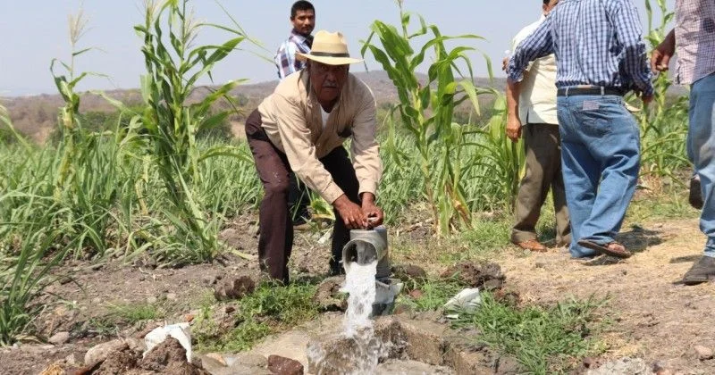 Coahuila facilita la regularización de concesiones de agua para pequeños productores, con plazo hasta 2026, asegurando acceso a programas de apoyo oficiales.