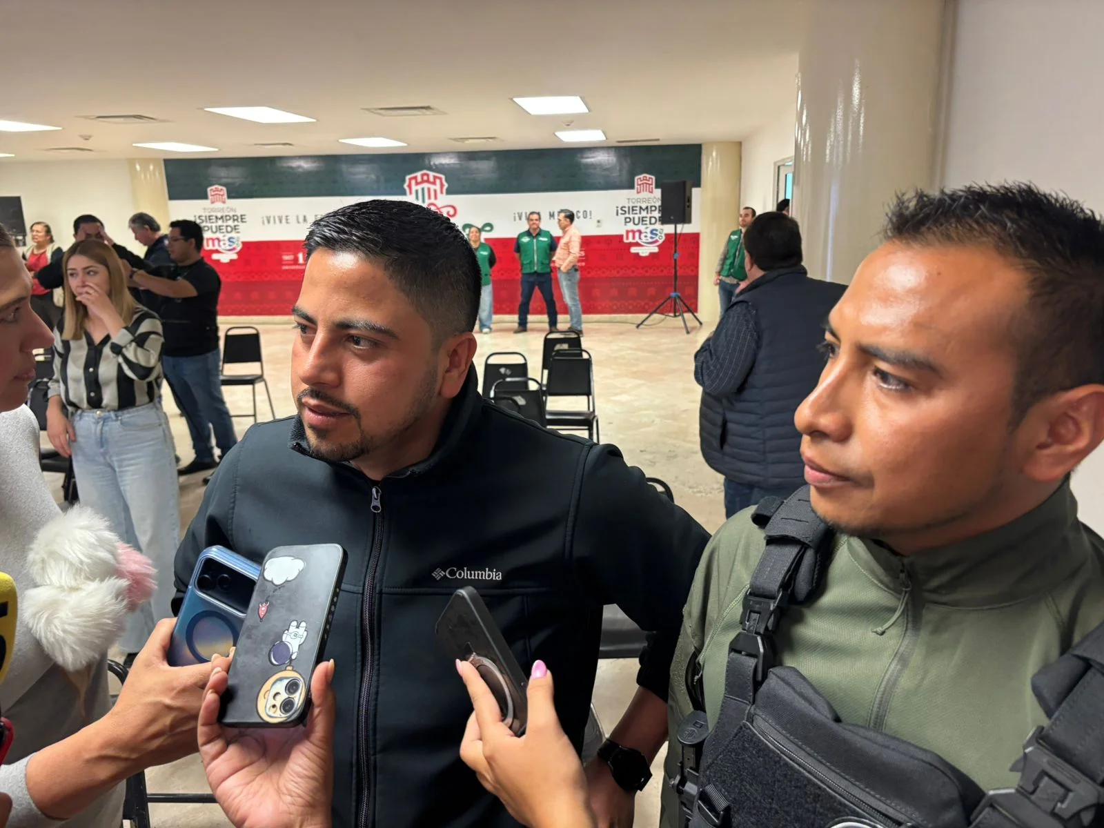 Tras incidente en CBTIS 156, Seguridad Pública de Torreón intensifica operativos "mochila" en escuelas ante alertas de violencia.