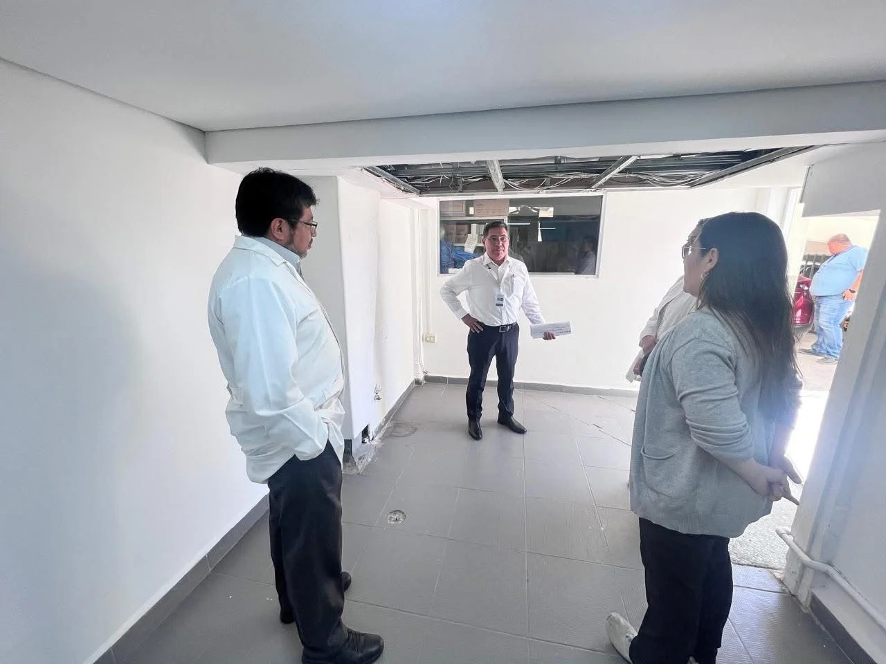 Director del IMSS en Coahuila supervisa estrategias para fortalecer el abasto de medicamentos y la atención en el Hospital General de Zona No. 18 de Torreón.