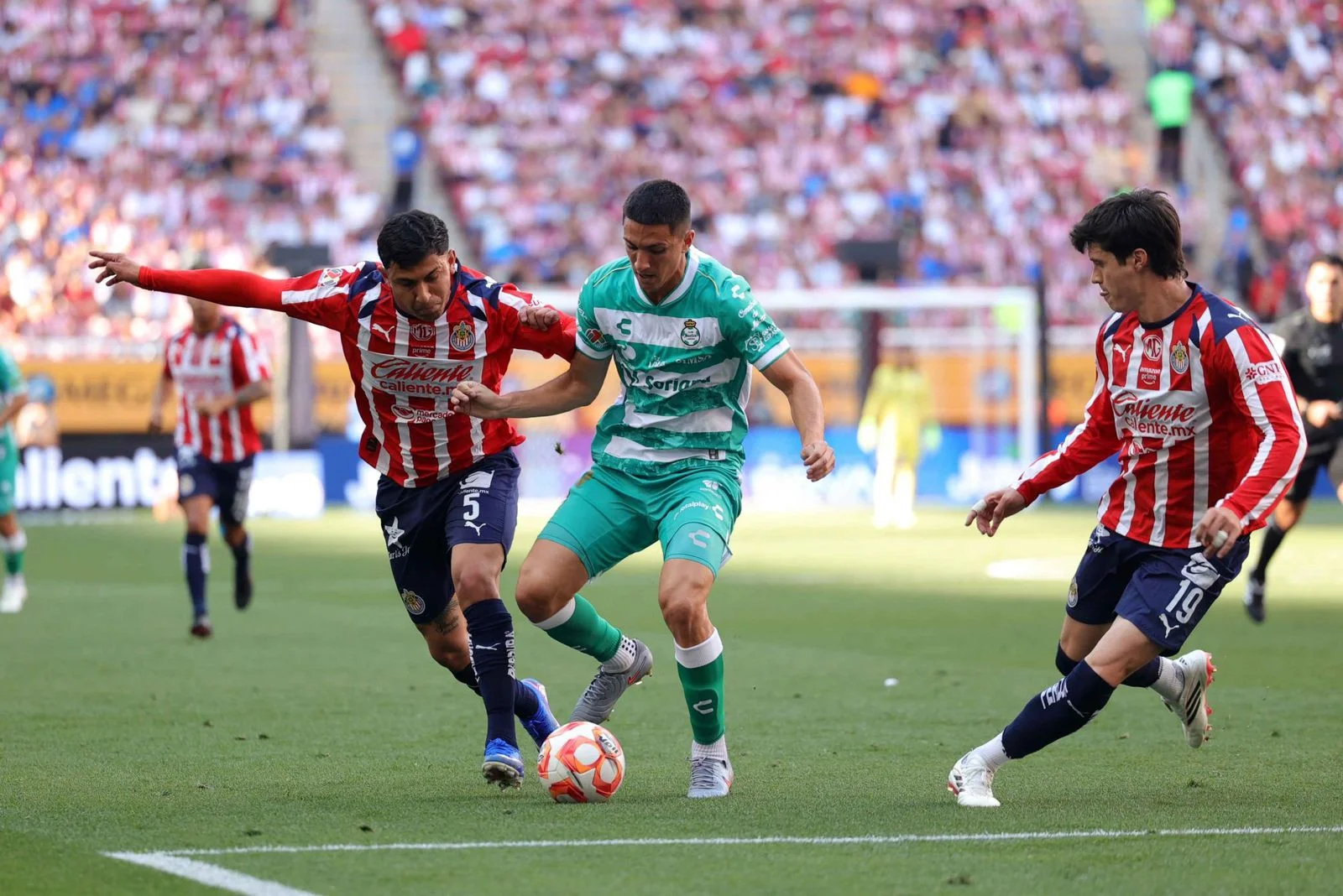 Los albiverdes suman ya 8 años sin ganar en el Akron