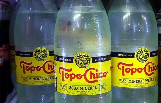 La planta de Nuevo León que embotella la icónica marca Topo Chico de agua mineral opera de forma parcial por problemas de calidad en los pozos