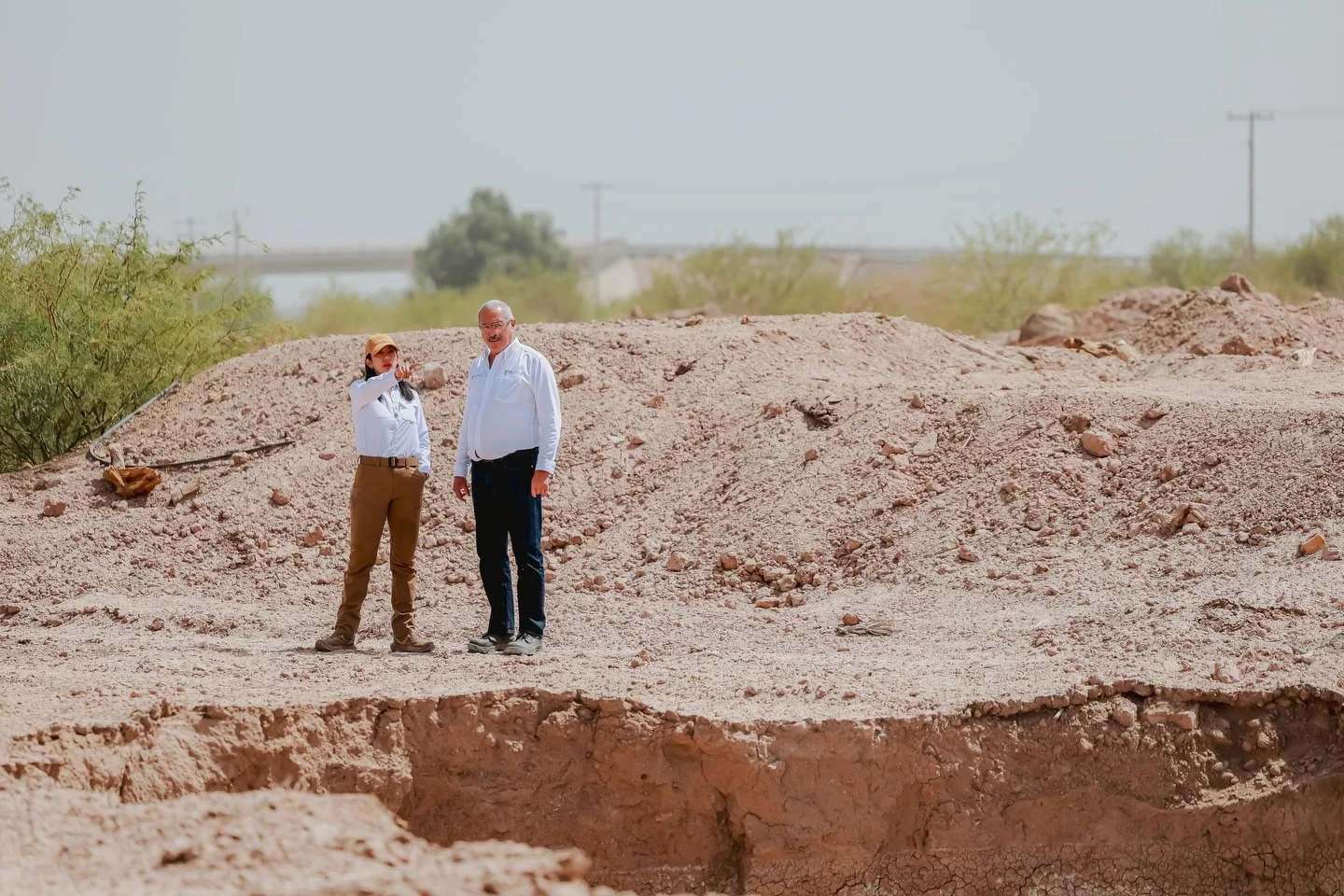 Alcaldesa de Gómez Palacio alerta sobre colapso del drenaje principal, un riesgo sanitario que requiere intervención urgente tras años de deterioro.