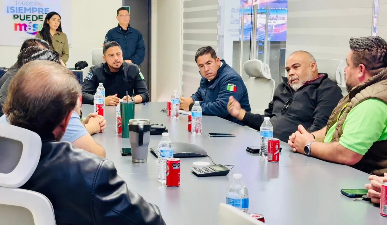Autoridades y dueños de bares en Torreón coordinan estrategias para reforzar la seguridad y prevención en estos establecimientos, garantizando entornos seguros.