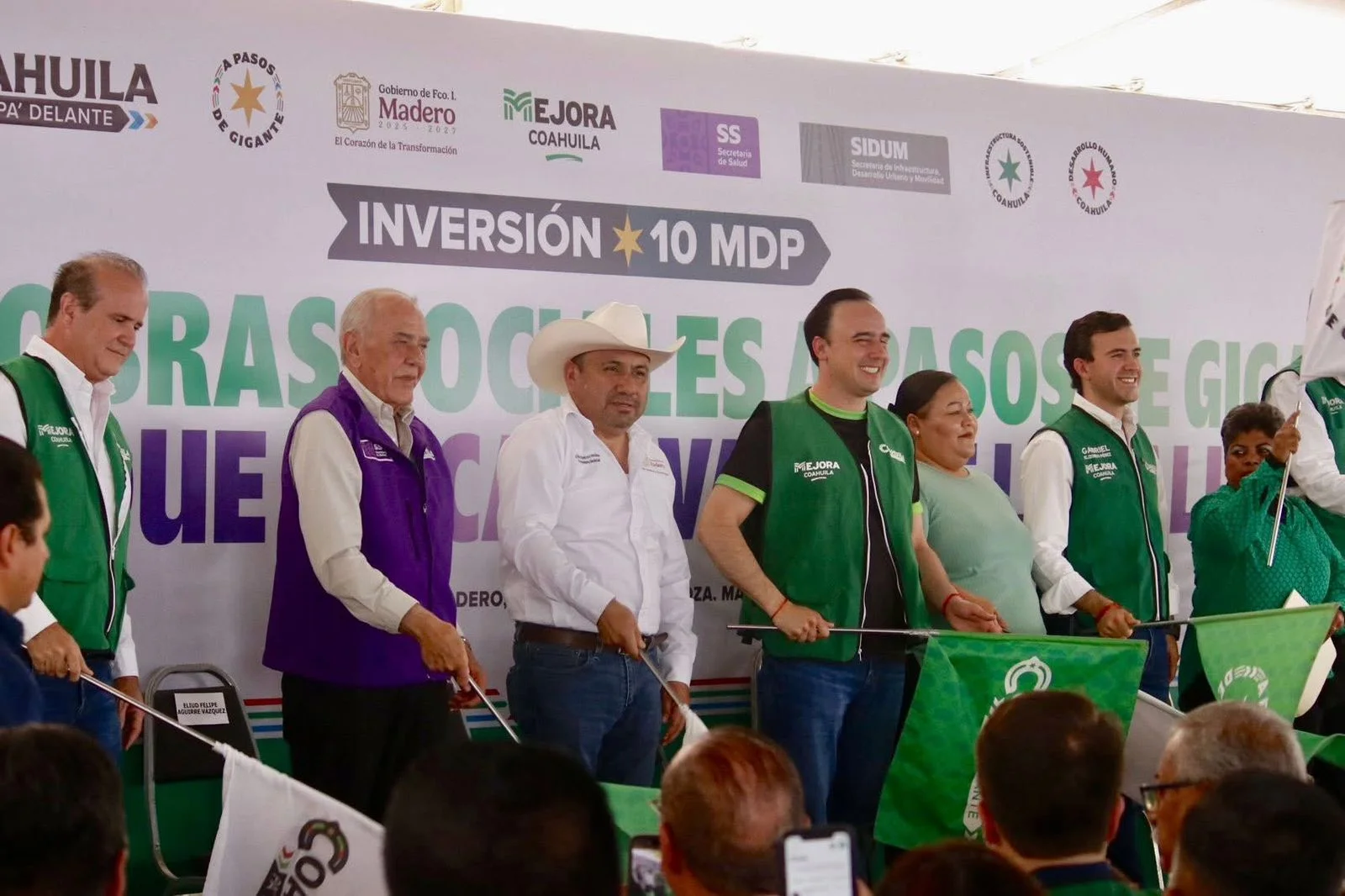Gobernador entrega obras y arranca Caravana de la Salud en Francisco I. Madero, acercando servicios médicos y mejoras a las familias.
