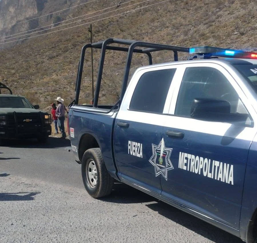 Colectivo bloquea accesos y toma camiones en Gómez Palacio, Durango, para exigir pago a ex trabajadores de una transportista.