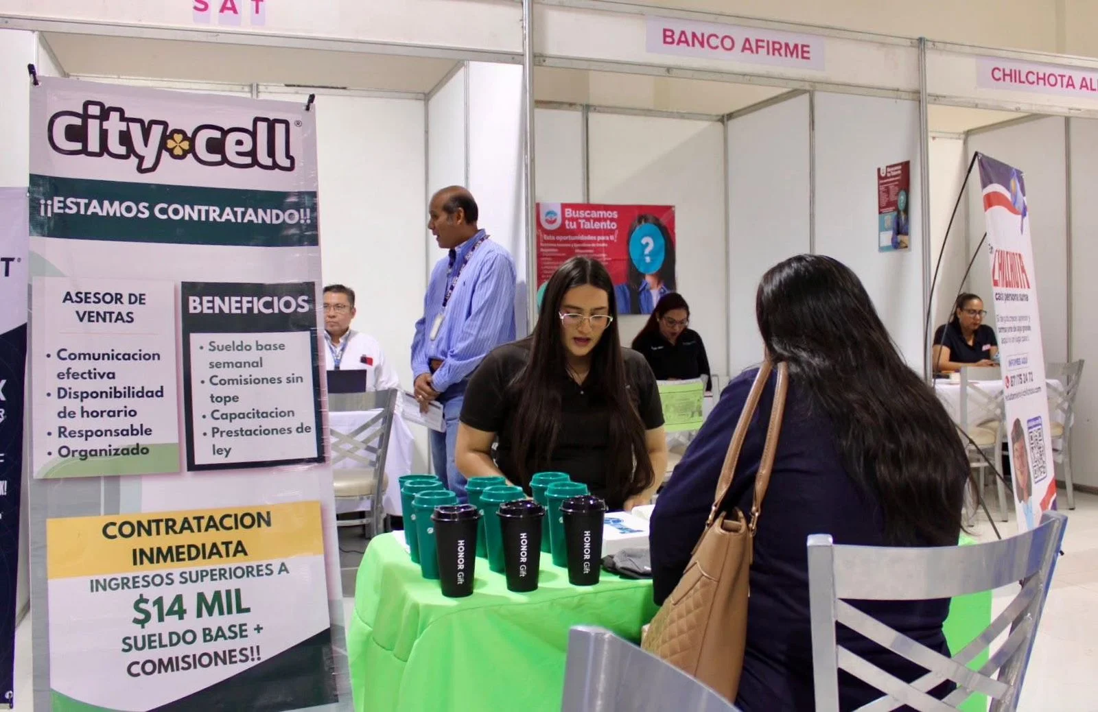 Feria de empleo en Torreón logra más del 50% de colocación laboral, con cientos de vacantes ofertadas para mujeres durante este mes.