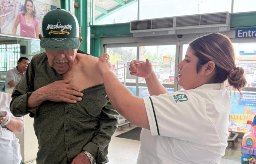 IMSS en Coahuila aplica más de 147 mil vacunas contra el sarampión en campaña intensiva para toda la población, sin costo.