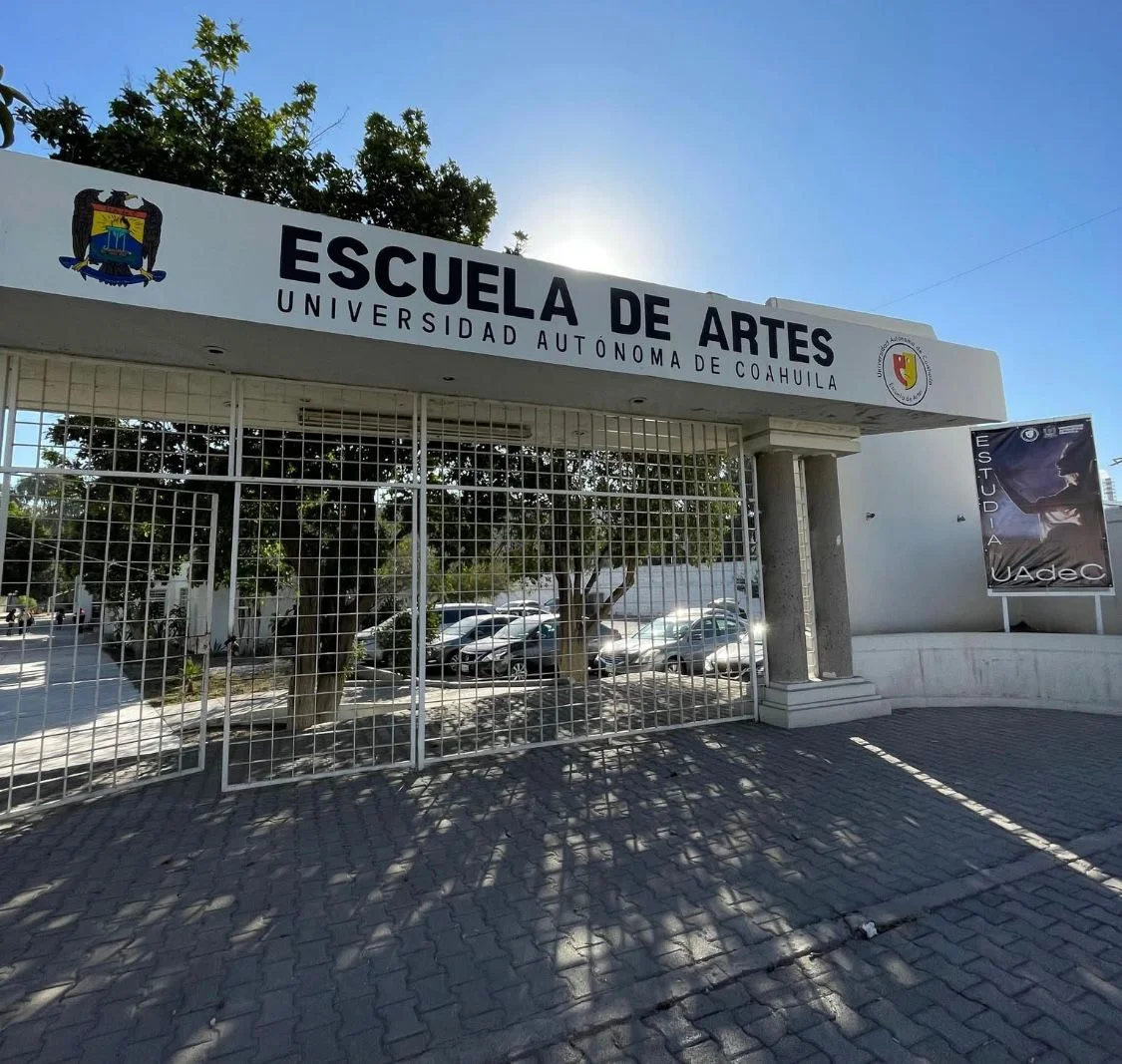 Jornada académica de teatro en UAdeC reúne a estudiantes con especialistas para fortalecer su formación escénica y visión profesional.