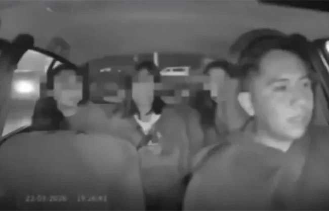 Tres mujeres bajaron sin pagar tras amenazar a un conductor; el caso abre debate sobre cámaras y uso de la Ley Valeria