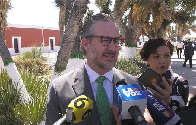Uno de ellos el de un adolescente que golpeó e hirió al director de la Secundaria 8.