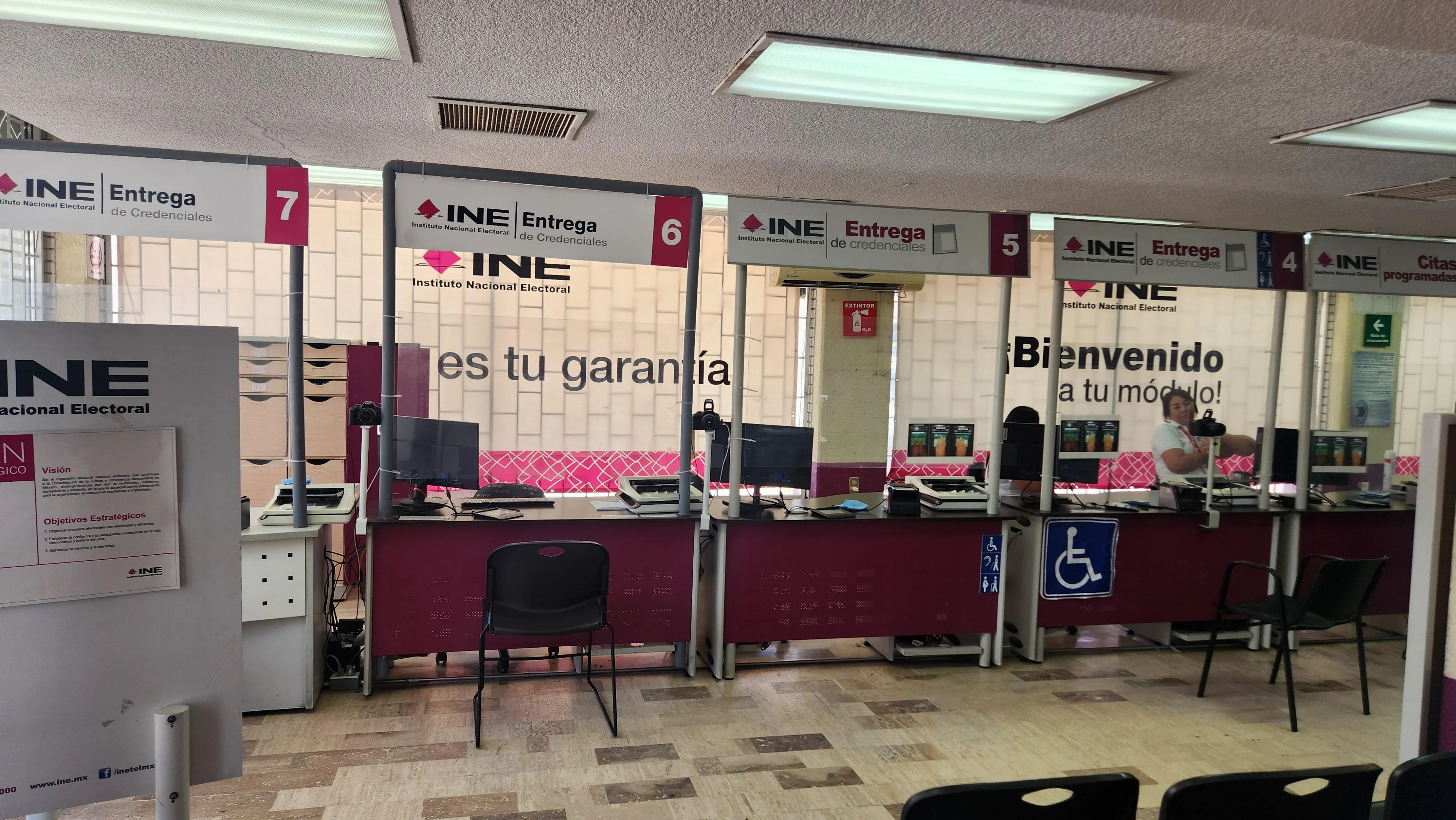 Suspenderán actividades módulos del INE en Torreón por días festivos