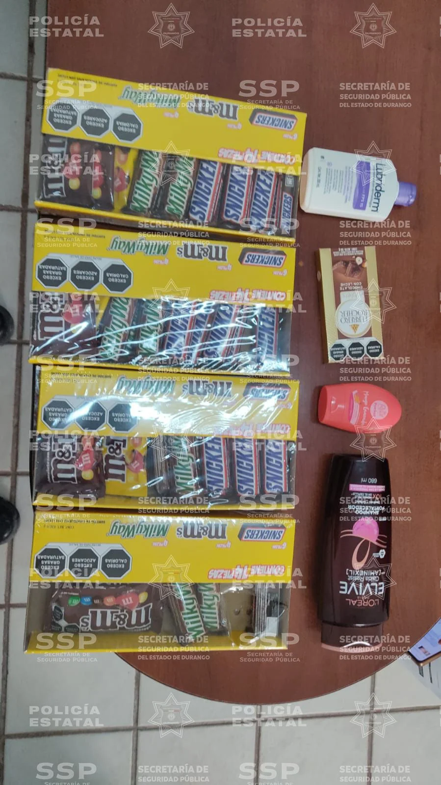 Detienen a hombre por presunto robo de mercancía en supermercado de Lerdo