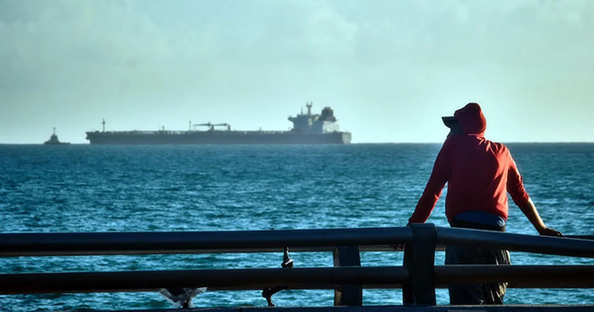 Es el primer cargamento de petróleo en llegar a la isla en los últimos tres meses