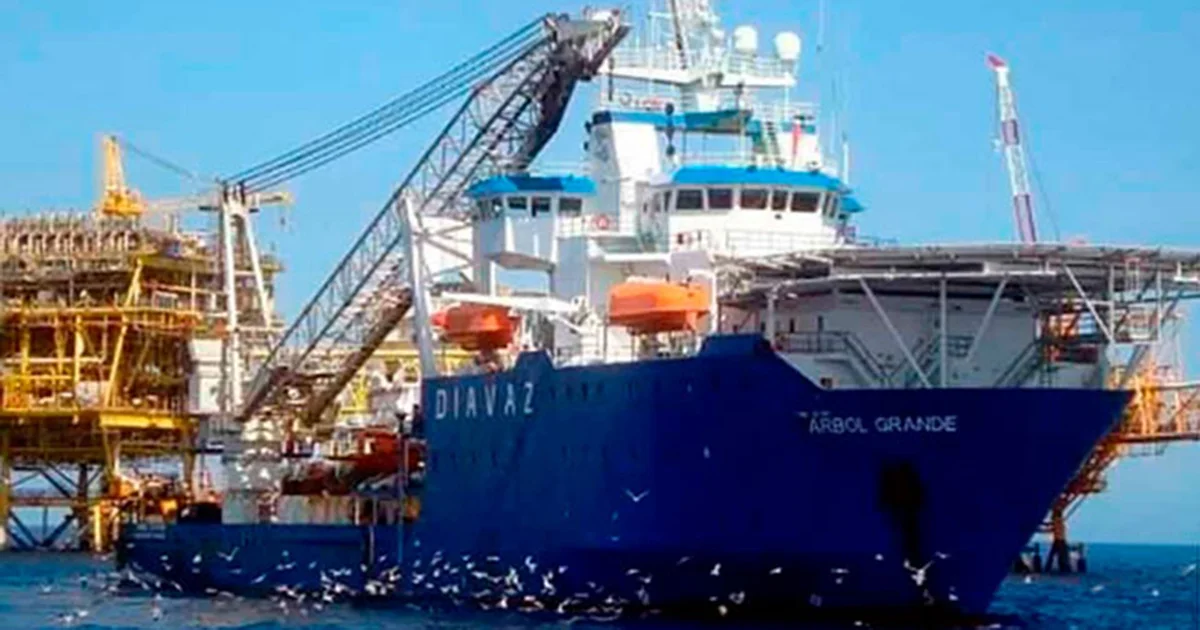 Acusan ONGs a Pemex de ocultar y falsear datos sobre derrame en ducto de Cantarell en el Golfo