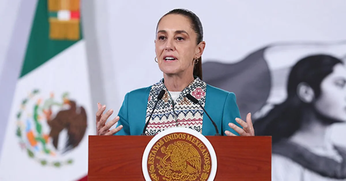 Niega Sheinbaum fuga en ductos de Pemex por derrame en Golfo; apunta a chapopoteras naturales