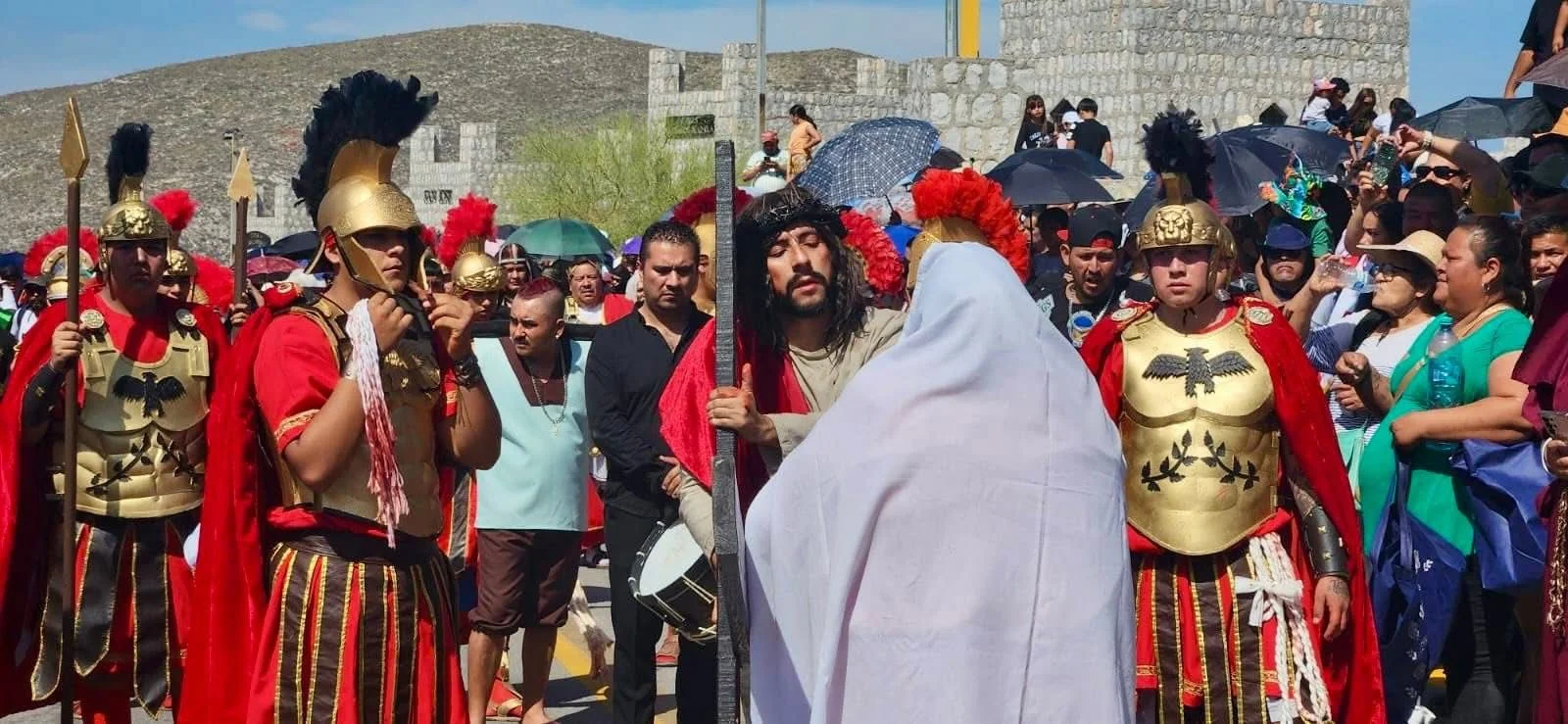 Viven la Pasión de Cristo en el Santuario de las Noas en Torreón