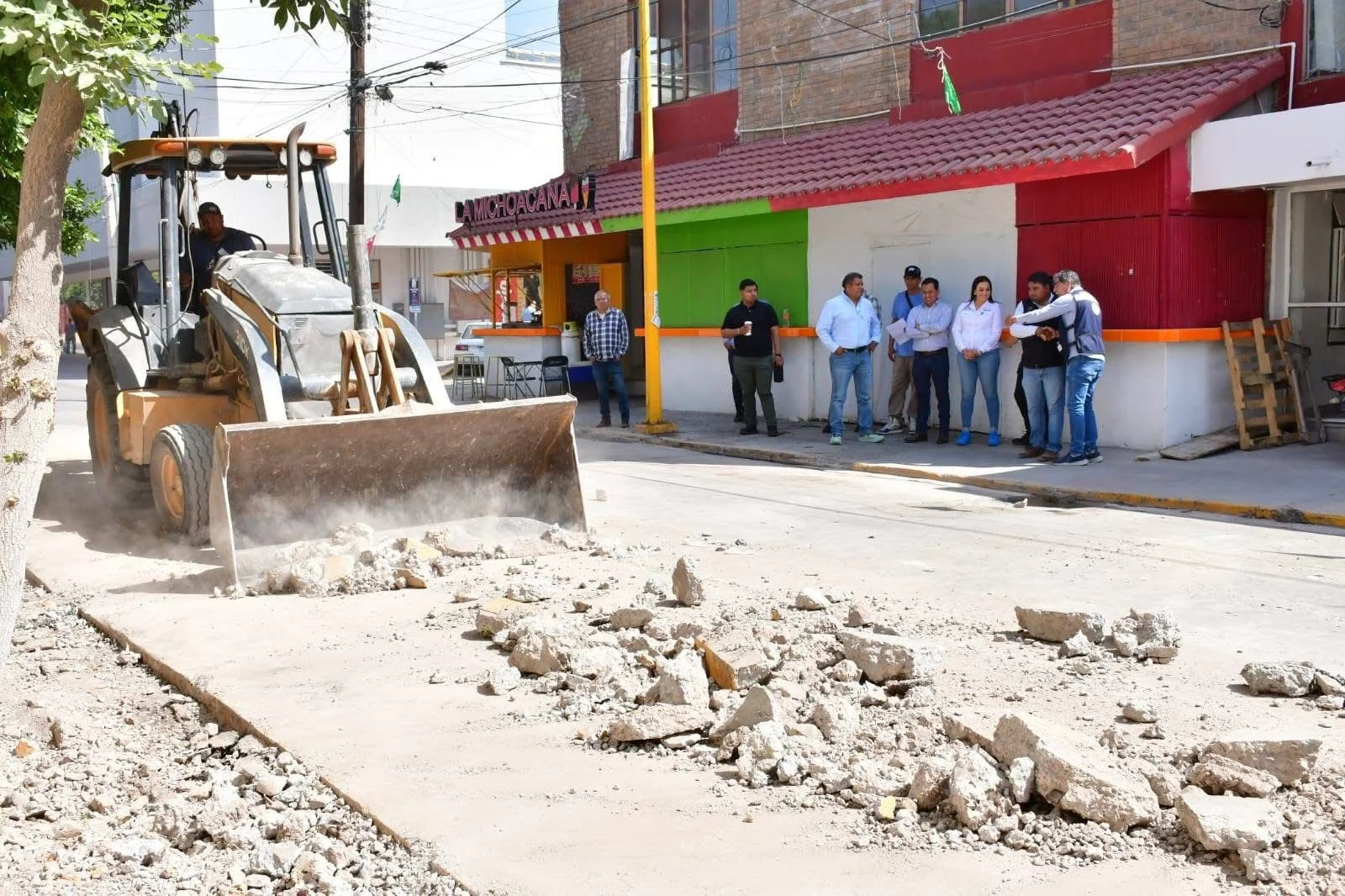 Estudios de mecánica de suelo en Presidencia de Lerdo para evaluar daños estructurales, con aval del INAH y expertos locales.