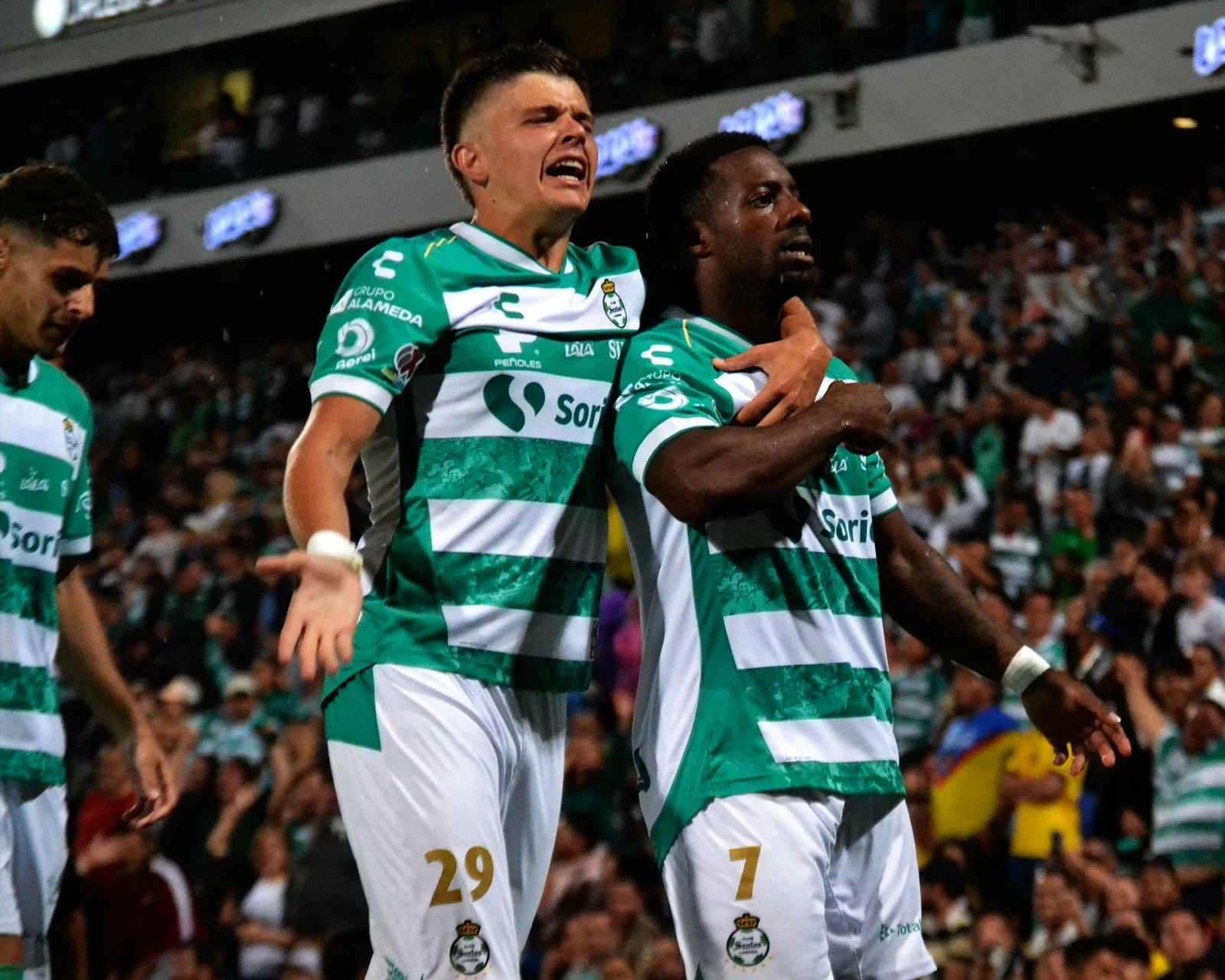 Santos y América reparten puntos en el Corona
