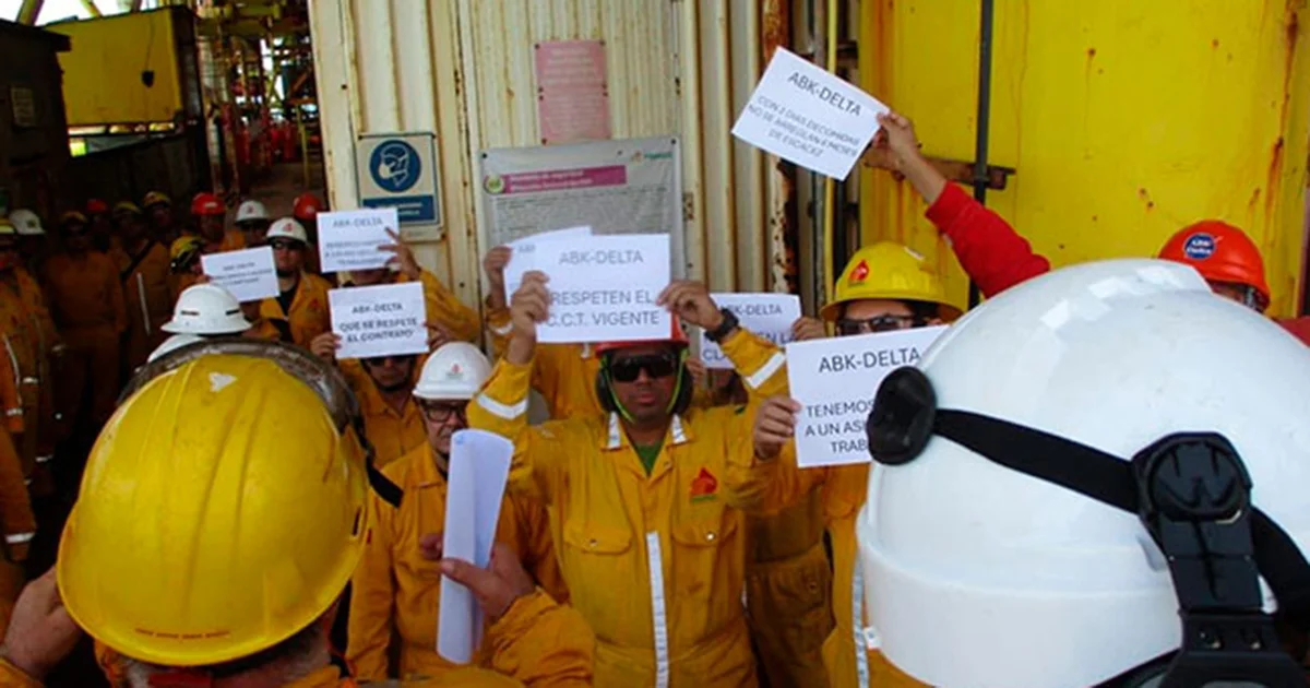 Las finanzas tampoco marchan bien. En los últimos siete años, la deuda de Pemex con proveedores aumentó