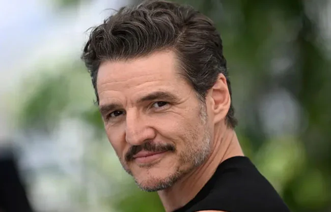 ¡Pedro Pascal en CDMX! El actor es captado grabando en las calles del Centro Histórico