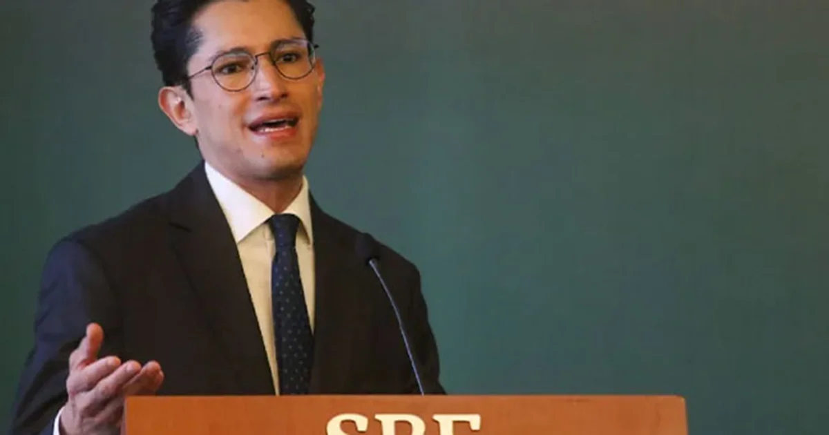Senado recibe nombramiento de Roberto Velasco para asumir titularidad de la SRE