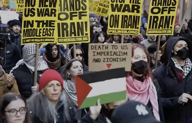 Protestas contra la guerra en Irán toman plazas emblemáticas de Nueva York