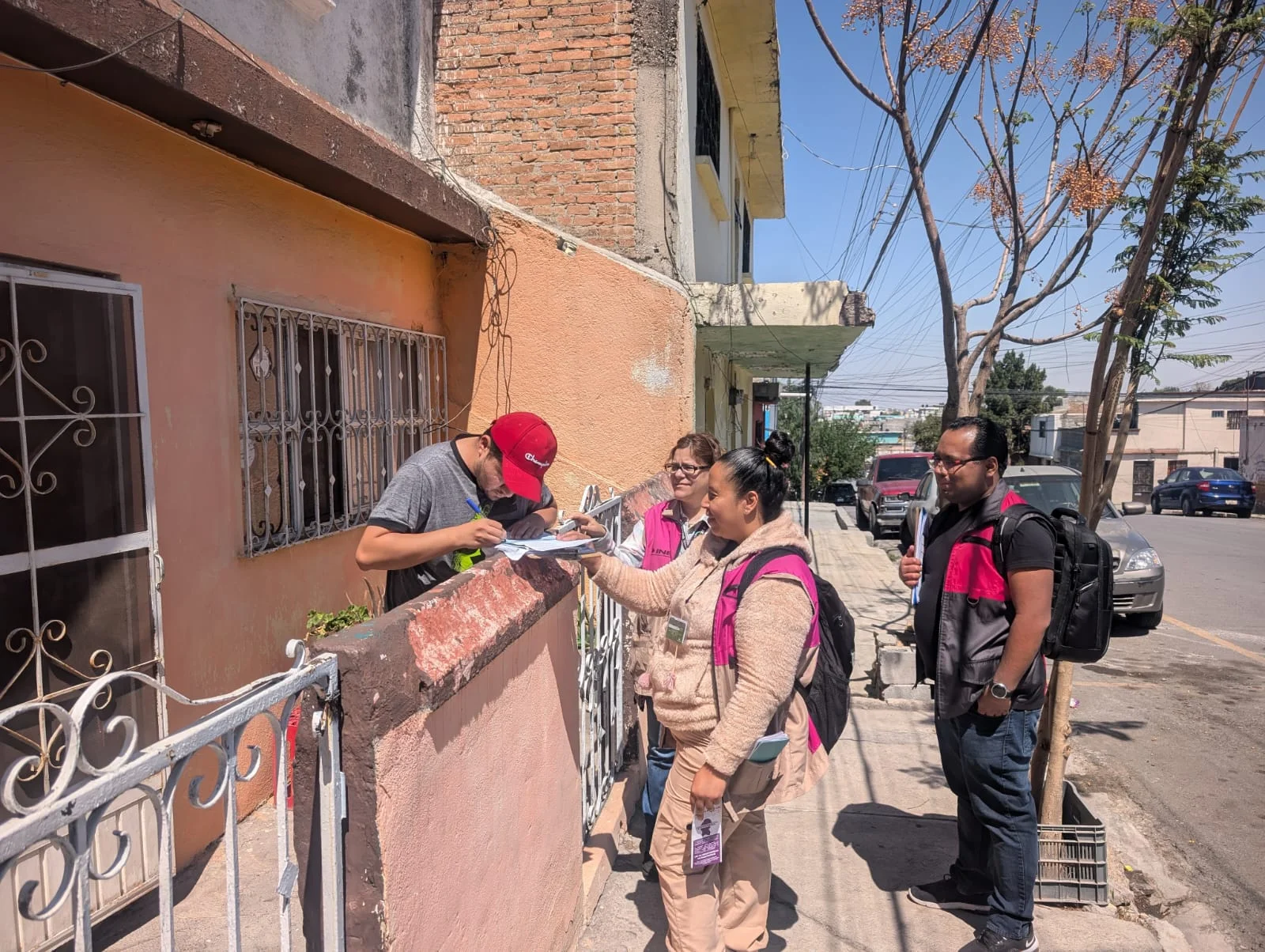 Más de 70 mil coahuilenses aceptaron ser funcionarios de casilla para los comicios del 7 de junio; el INE capacitará a 34 mil para garantizar la jornada electoral.