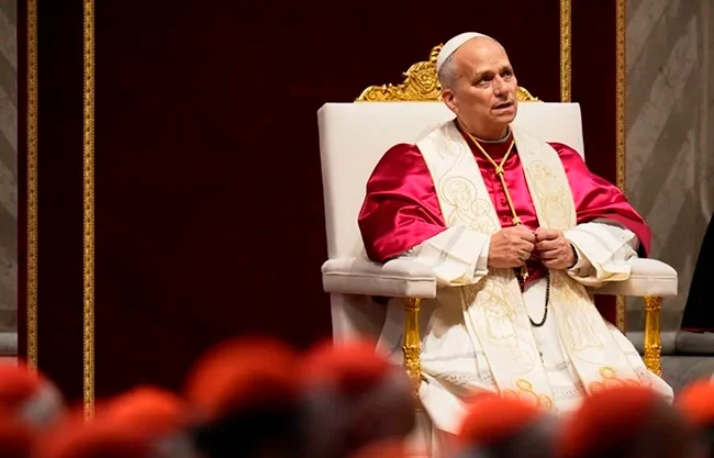 El Presidente de Estados Unidos, Donald Trump, criticó al Papa León XIV en redes sociales esta tarde y afirmó que el primer Papa estadounidense debería "dejar de complacer a la Izquierda Radical"